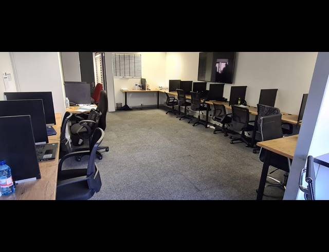 87M² BUSINESS FOR SALE IN UMHLANGA CENTRAL